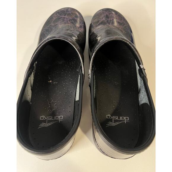 Dansko Clogs - Women's Size 42 - Picture 7 of 10